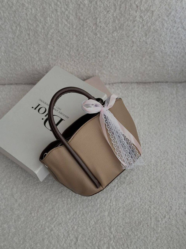 کیف miu miu